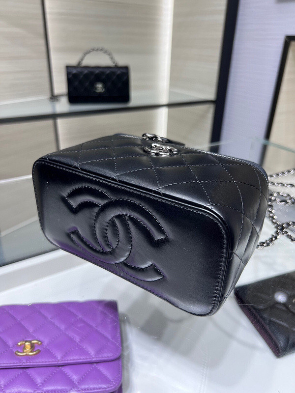 Ch*el purse