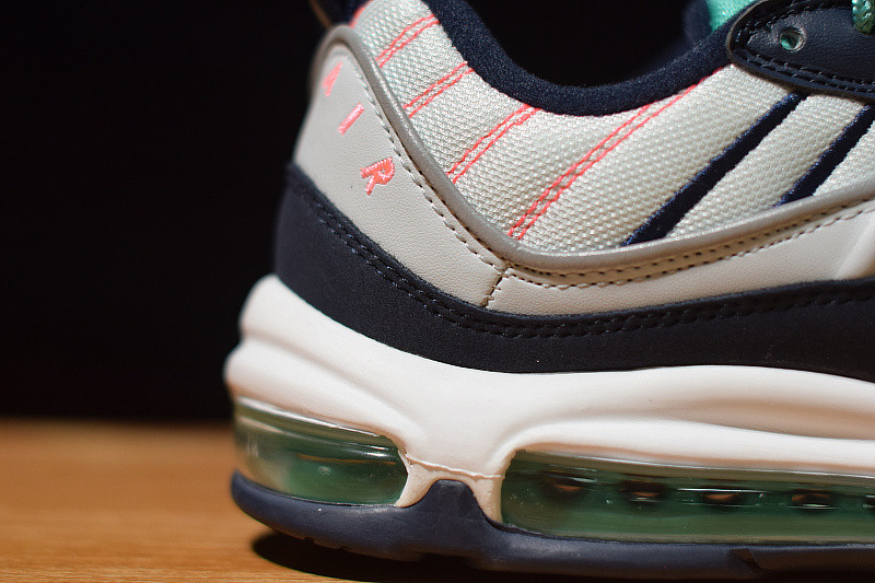 NIKE AIR MAX 98 