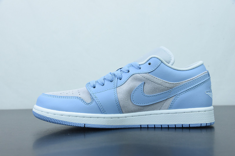 AIR JORDAN 1 LOW 