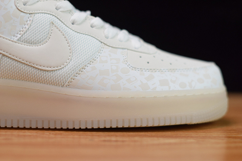 NIKE AIR FORCE 1 HIGH 