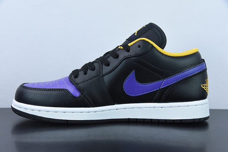 Air Jordan 1 Low “Dark Concord” 553558-075