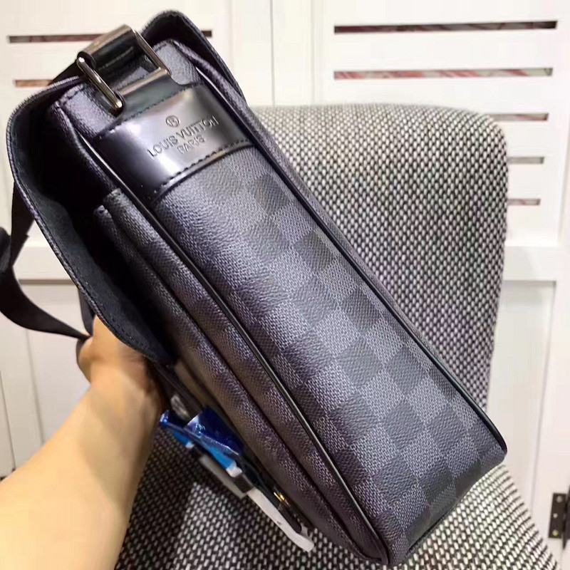 LVT PURSE