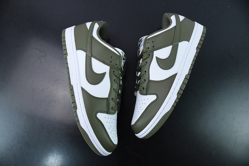 NIKE WMNS DUNK LOW 