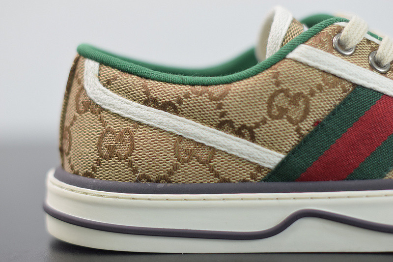 G*u*i ace embroidered low-top sneaker