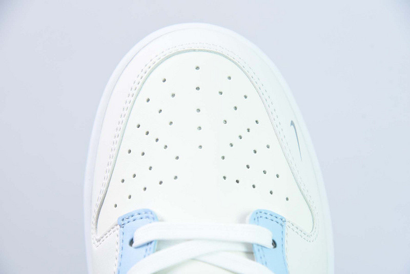Nike Dunk Low GS 