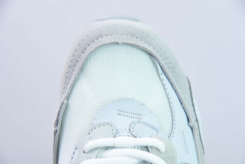 Nike WMNS AIR MAX 90 FUTURA 