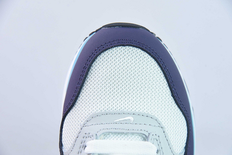NIKE Air Max Correlate 