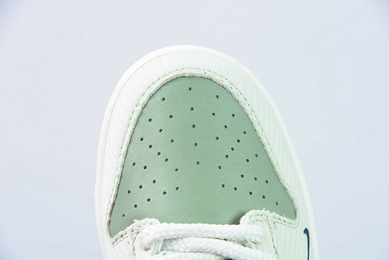 Nike x Kyler Murray Dunk Low 