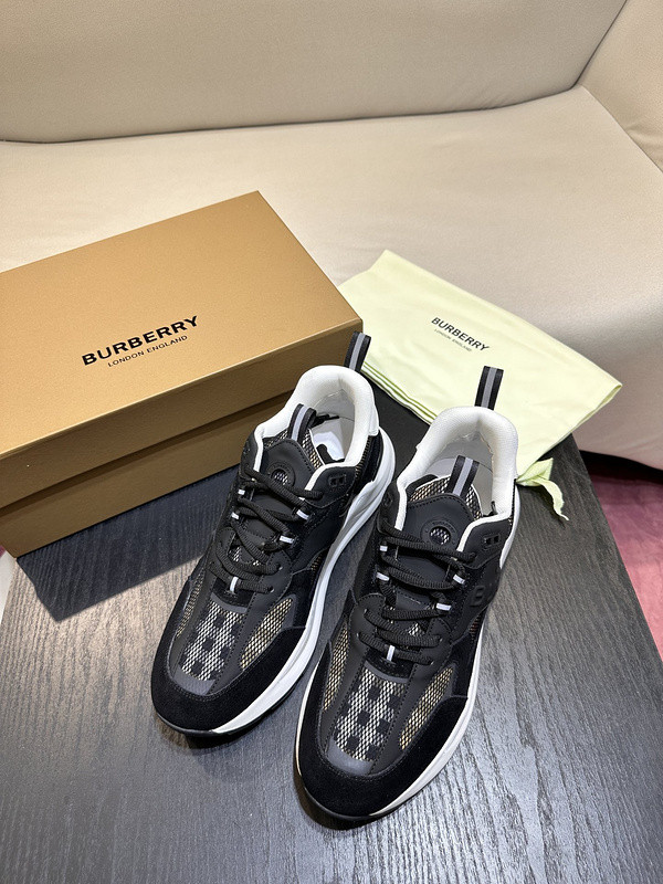 B**rry sneaker