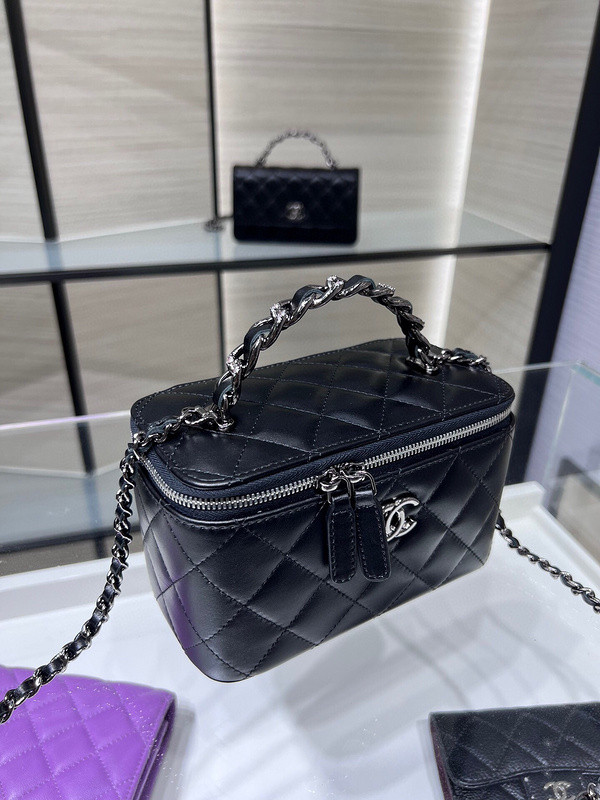 Ch*el purse