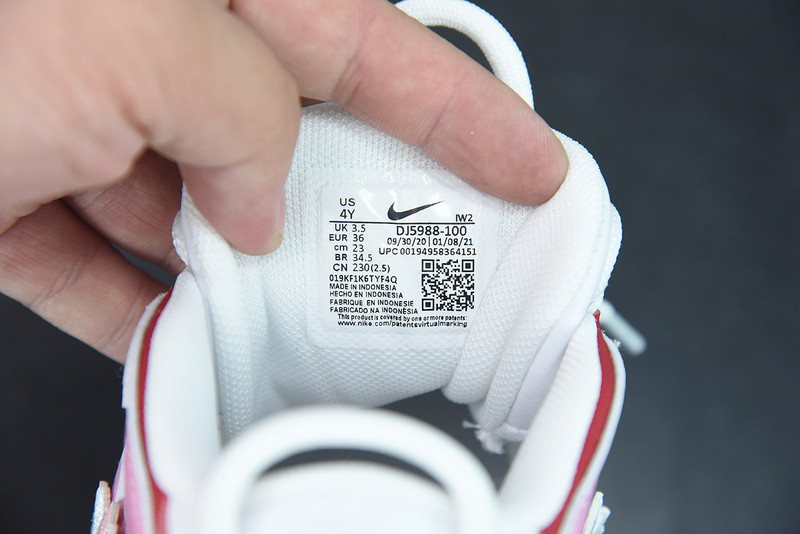 NIKE AIR MORE UPTEMPO 96 GS"WHITE/CHERRY BLOSSOMS