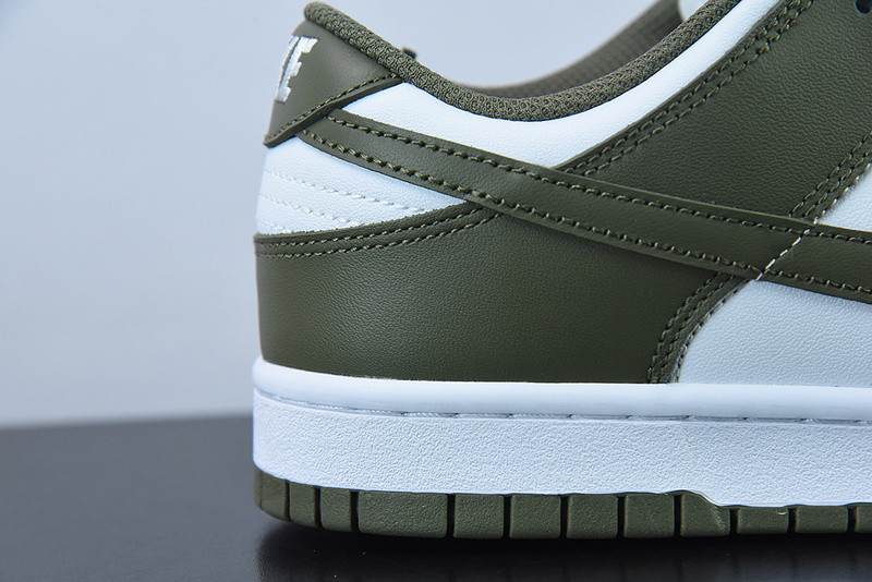 NIKE WMNS DUNK LOW 