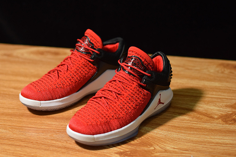 AIR JORDAN 32 LOW PF 