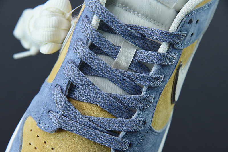 Otomo Katsuhiro x Nike SB Dunk Low Steamboy ST1391-204