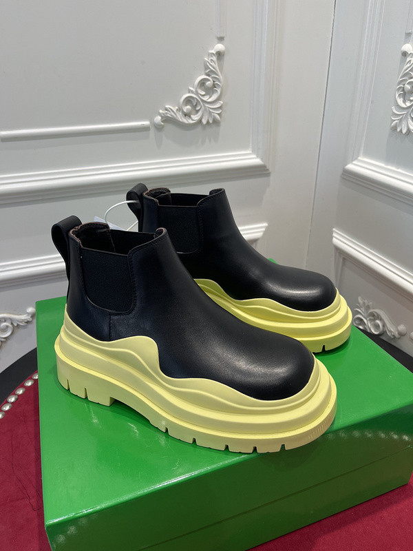 b0tte*a Ven*ta sneaker