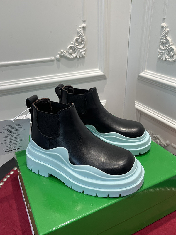 b0tte*a Ven*ta sneaker