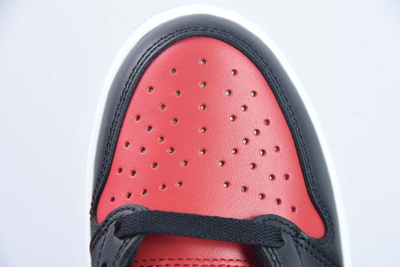 AIR JORDAN 1 RETRO LOW OG 