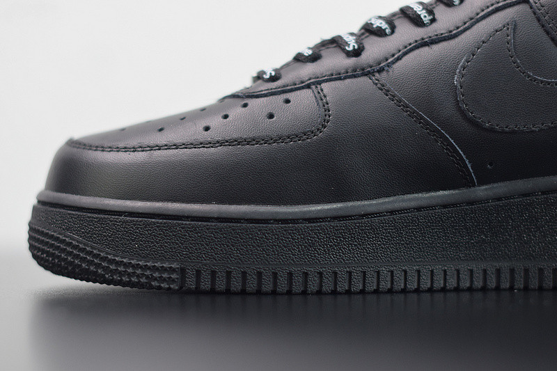 NIKE Supreme NIKE AIR FORCE 1 LOW BLACK CU9225-001