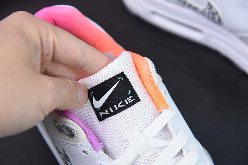 Nike Air Max 1 "Unlock Your Space" FN0608-101