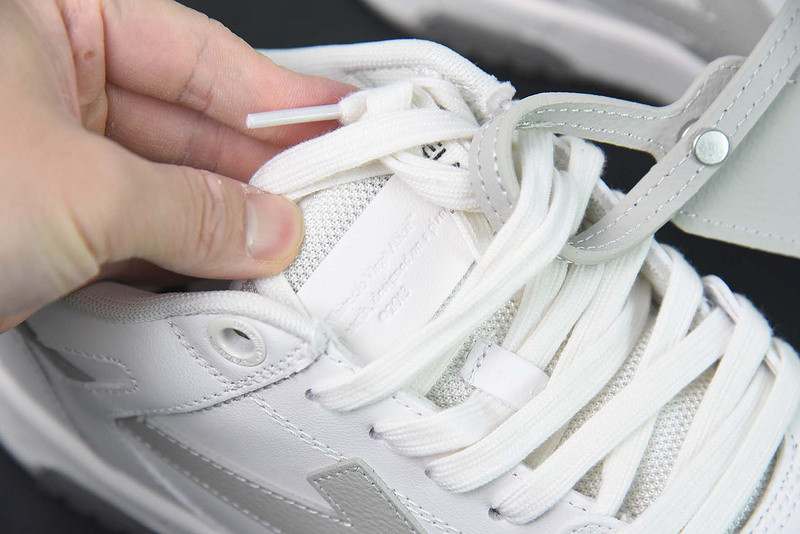 OF™ C/O VIRGIL ABLOH OUT OF OFFICE LOW-TOP LEATHER SNEAKERS ‘OOO“