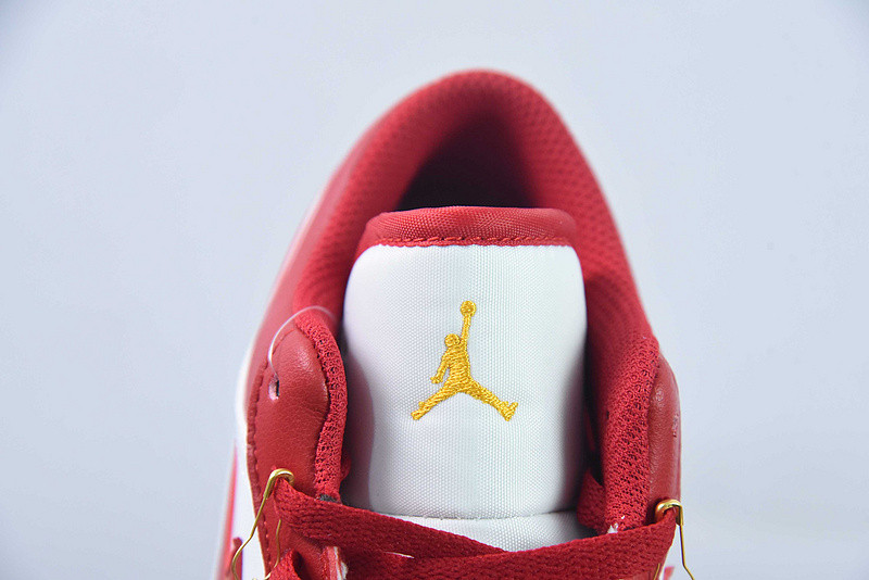 Air Jordan 1 Low 
