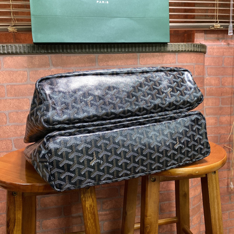 Go*ard purse