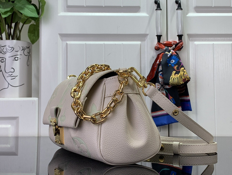 LVT PURSE