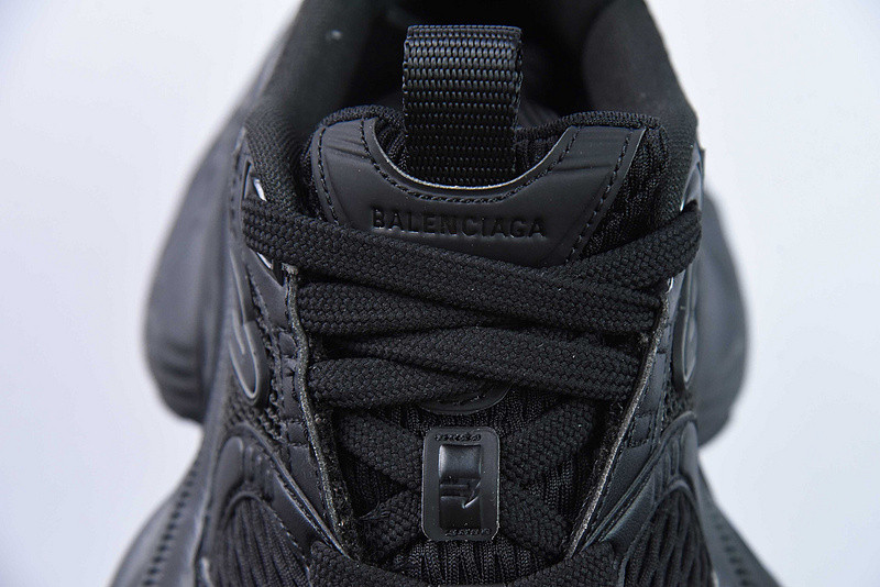 BC XL SNEAKERS