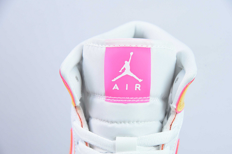 Air Jordan 1 Mid SE 
