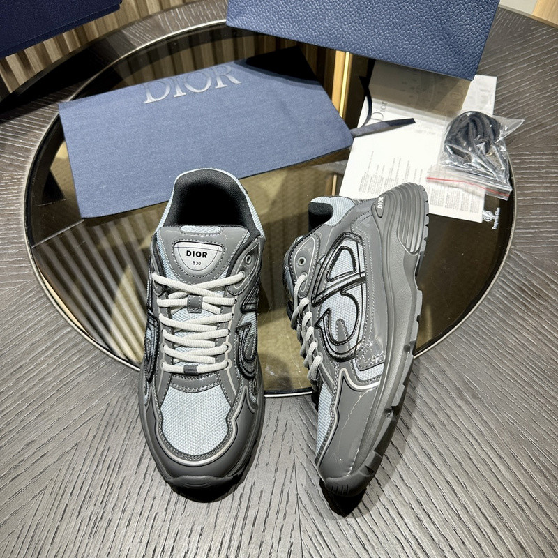 DIO* SNEAKER