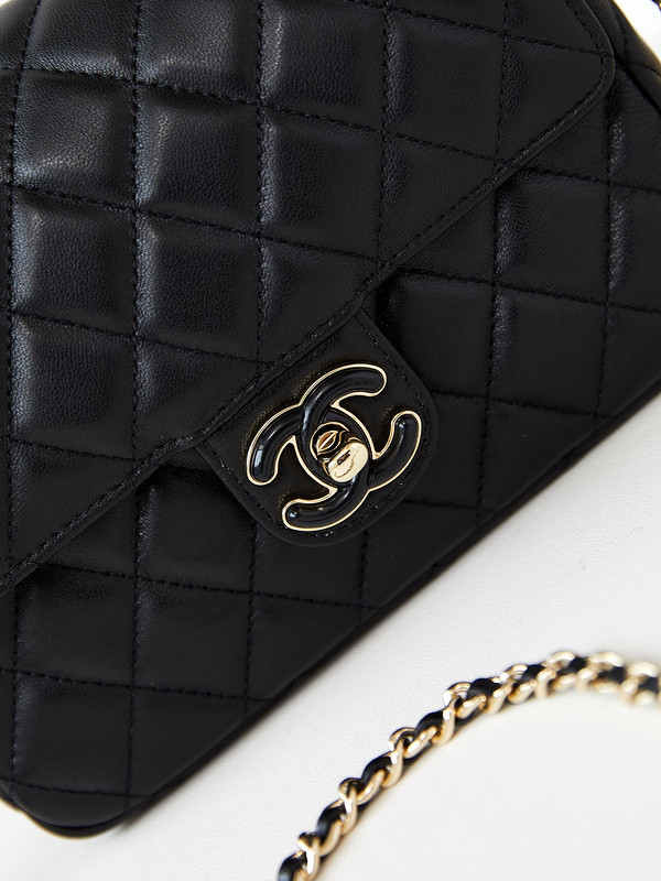 Ch*el purse