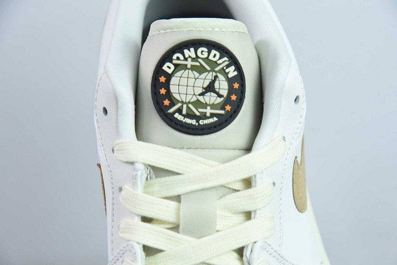 Air Jordan 1 Low 