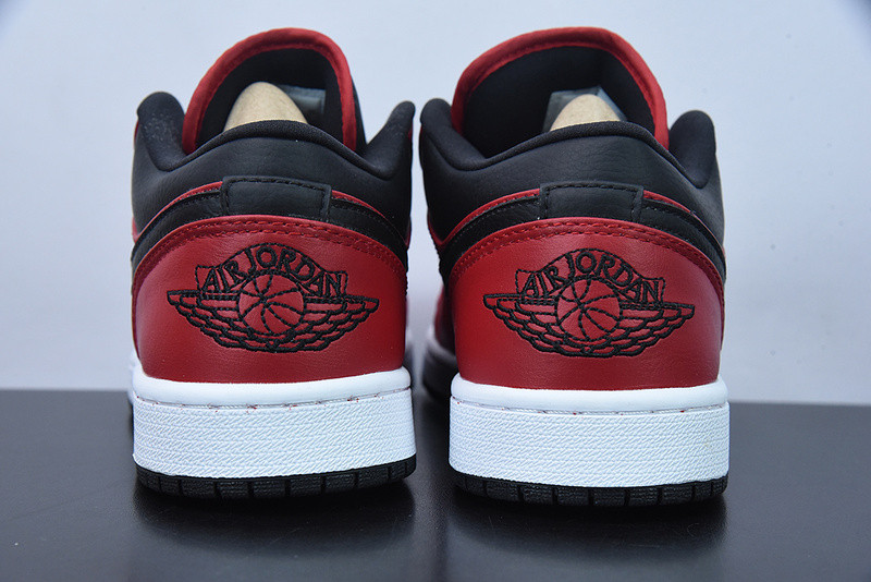 AIR JORDAN 1 LOW 