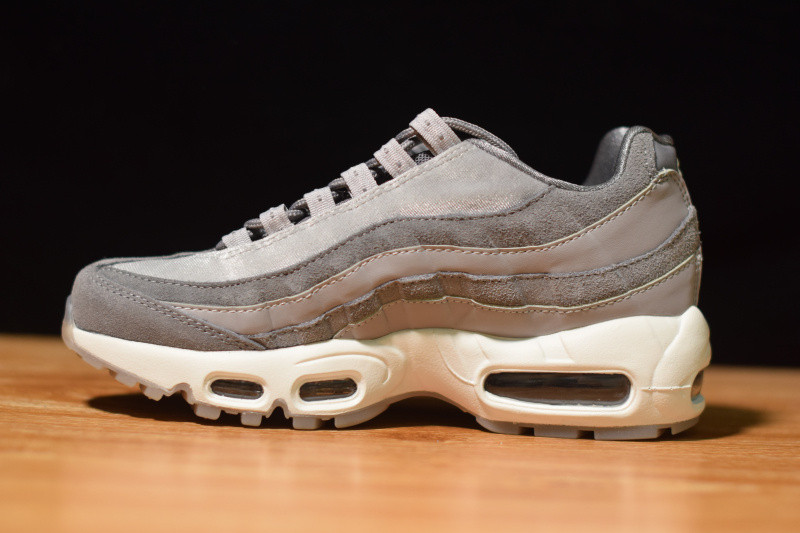 NIKE AIR MAX 95 LX 