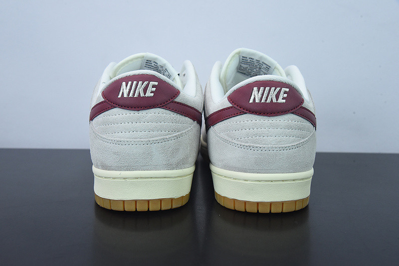 NIKE SB DUNK LOW RETRO SP HC0808-100