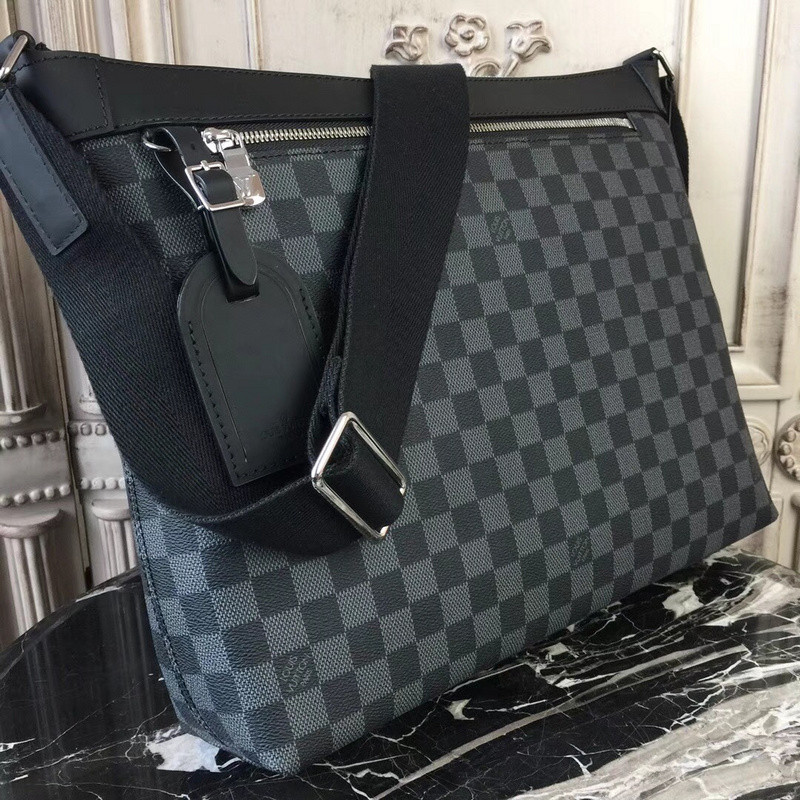 LVT PURSE