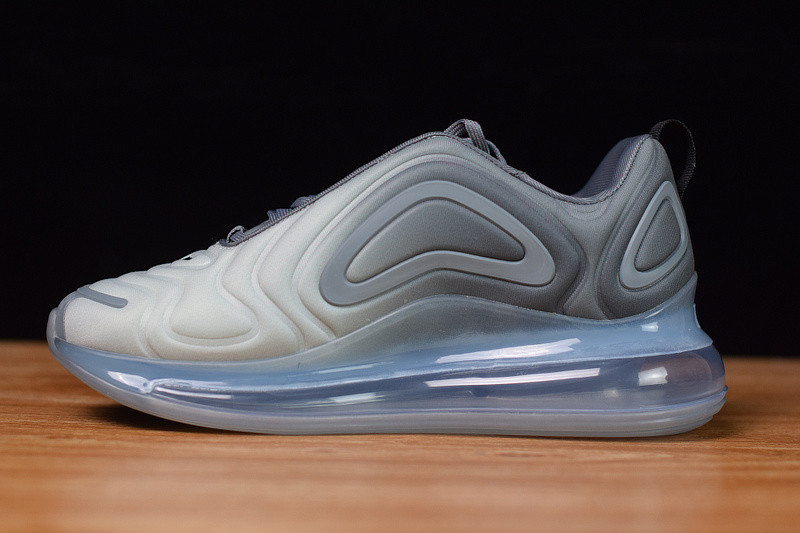 NIKE AIR MAX 720 