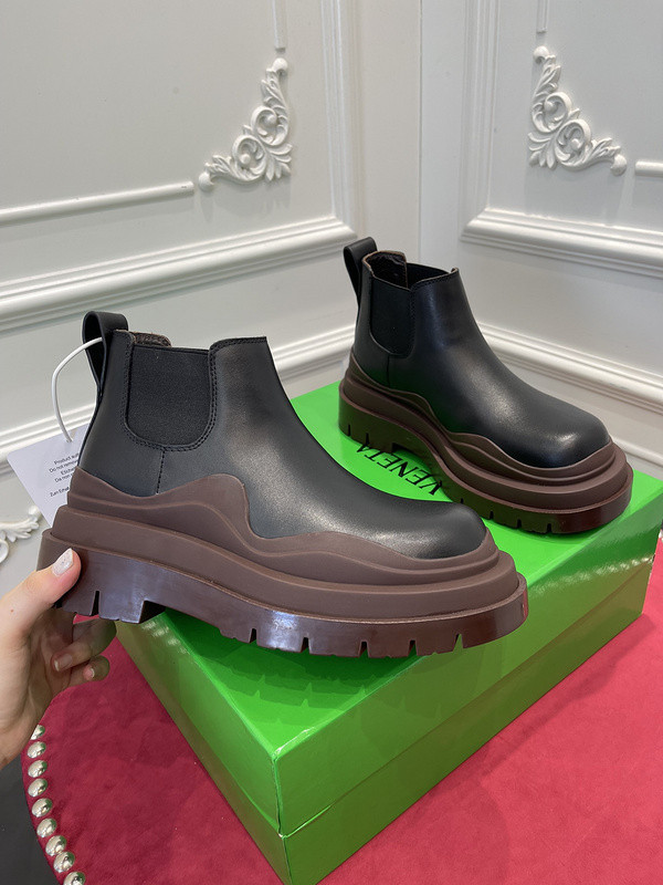 b0tte*a Ven*ta sneaker