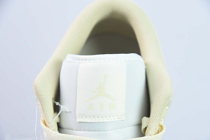 Air Jordan 1 Low SE Canvas FN3722-701