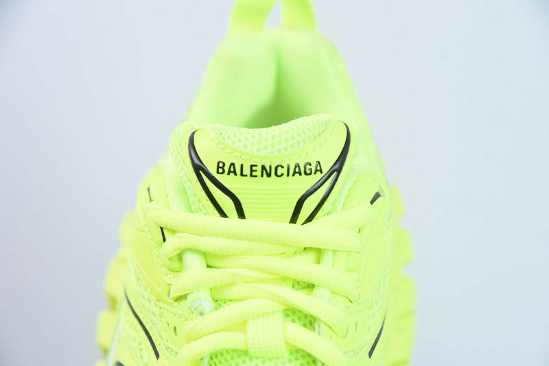 BC DEFENDER RUBBER PLATFORM SNEAKERS