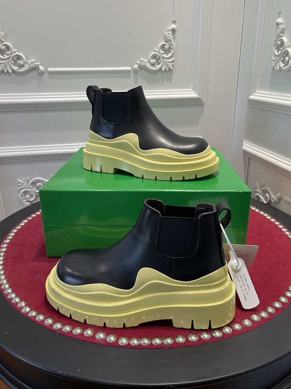 b0tte*a Ven*ta sneaker