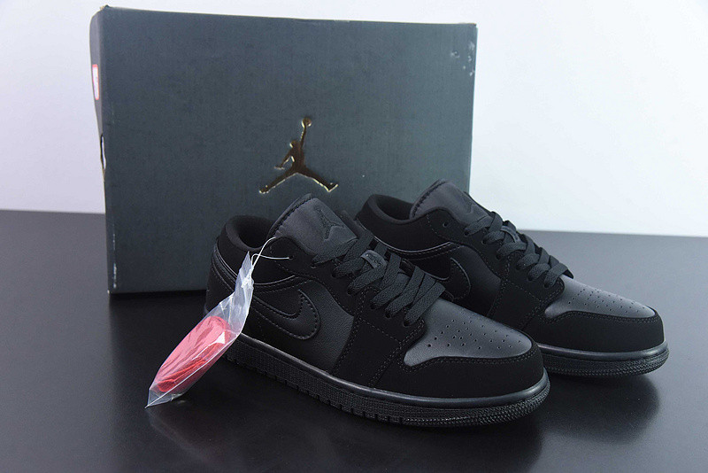 Air Jordan 1 Retro Low 