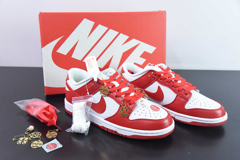 NIKE Dunk Low Next Nature 