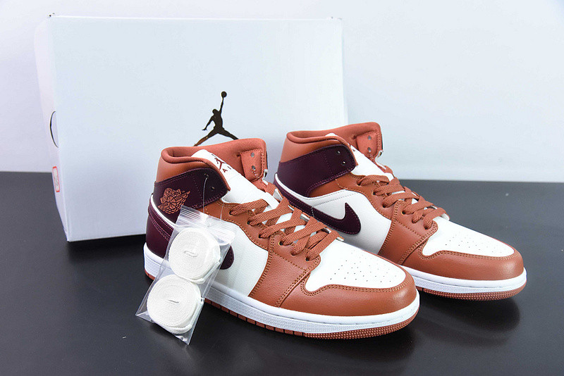 Air Jordan 1 Mid 