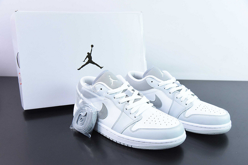 Air Jordan 1 Low 
