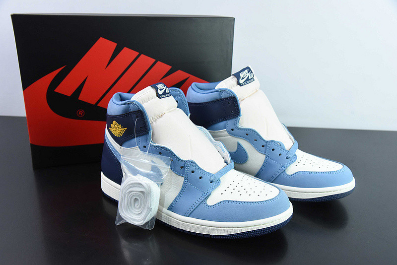 Air Jordan 1 High OG First in Flight FD2596-400