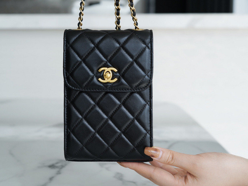 Ch*el purse