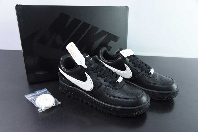 Nike AMBUSH X AIR FORCE 1 LOW 
