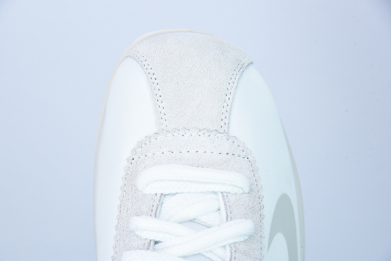 SACAI X NIKE CORTEZ