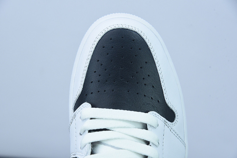 WMNS AIR JORDAN 1 LOW 
